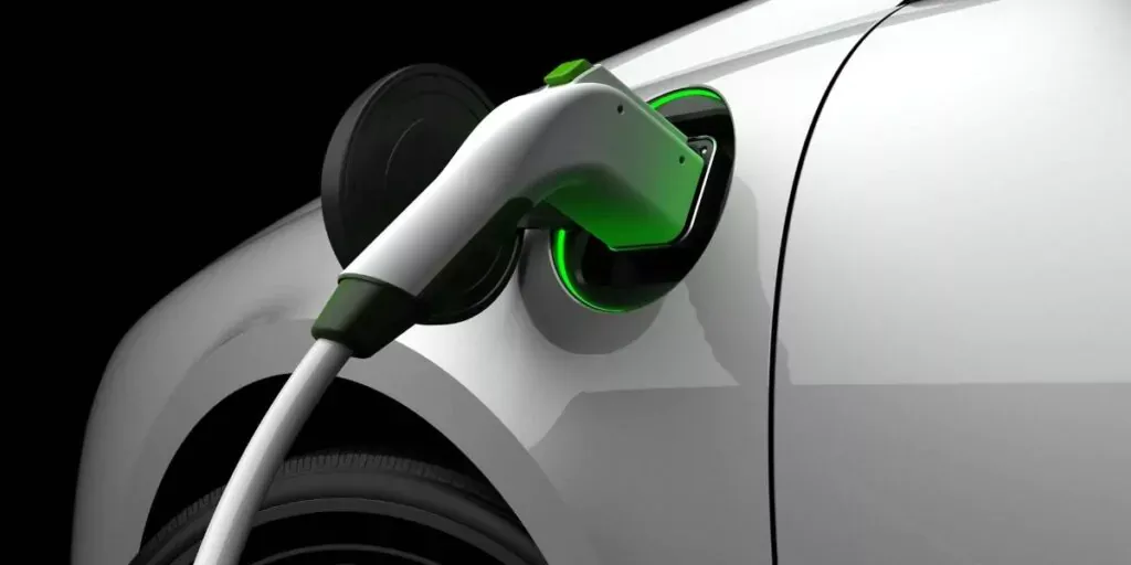 Governo de SP pode inviabilizar carregadores de elétricos em garagens