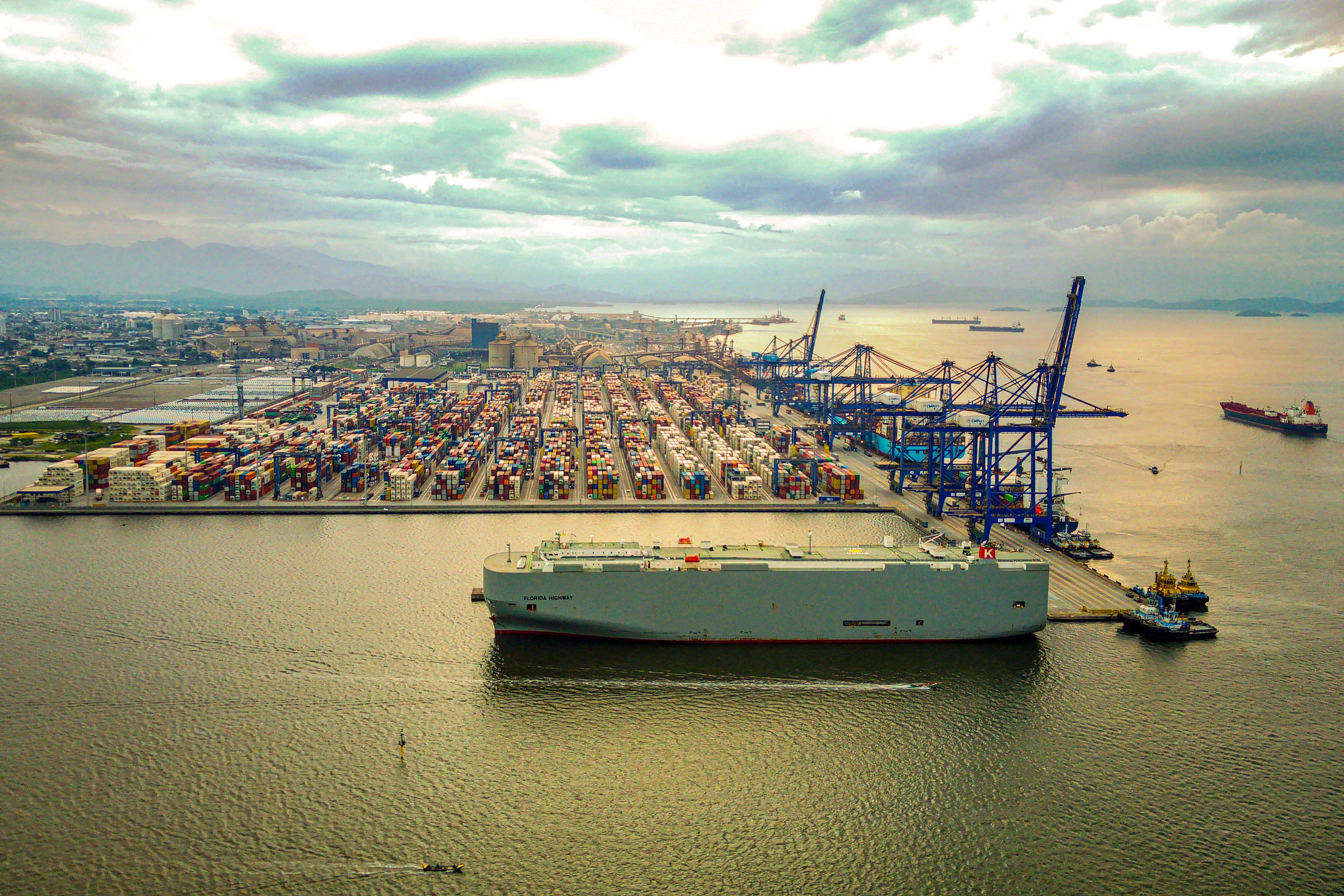 4% a mais: exportações dos portos do Paraná batem 16,8 mil toneladas nos 5 primeiros meses