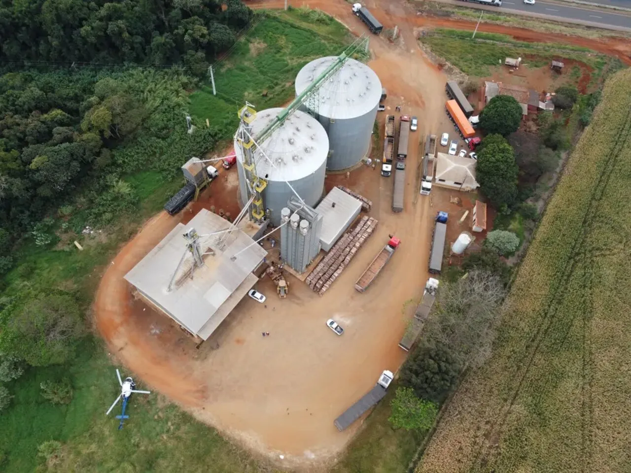 Após 9h de angústia trabalhador é resgatado em silo